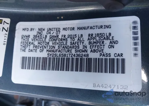 2007 Pontiac Vibe z USA, uszkodzony, nr VIN 5Y2SL65817Z436248